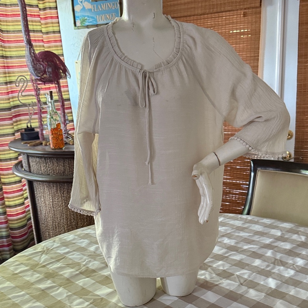 Chic Cream Blouse with Tie Neck